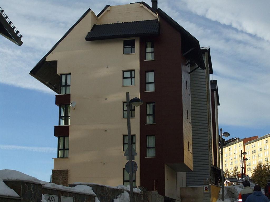 Apartamentos Monte Oiz Asn Sierra Nevada Extérieur photo